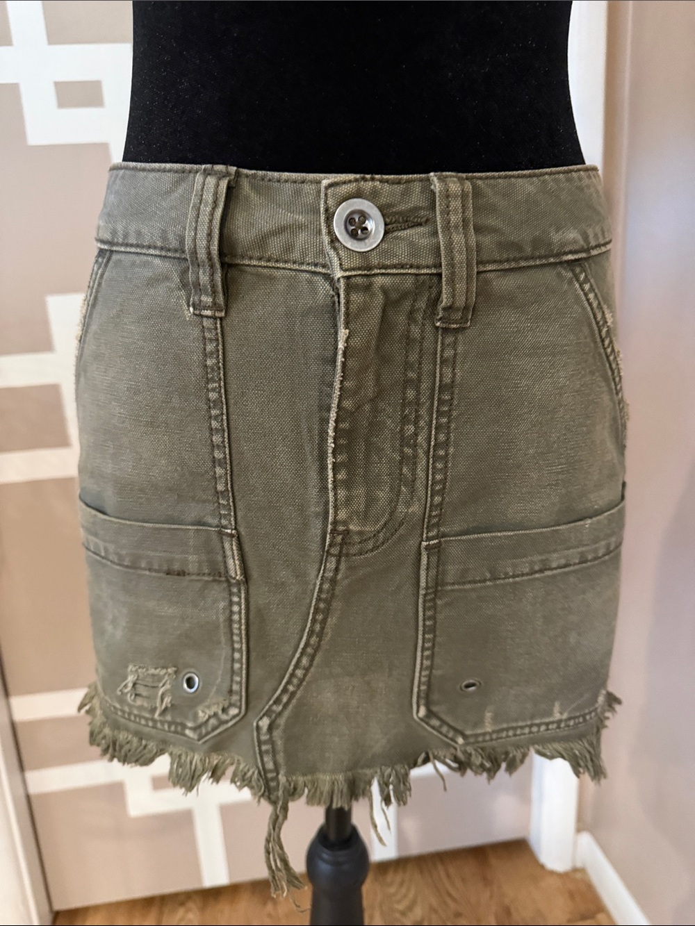 Free People Distressed Cargo Mini Skirt Olive Green Sz 24 NEW WITHOUT TAGS
